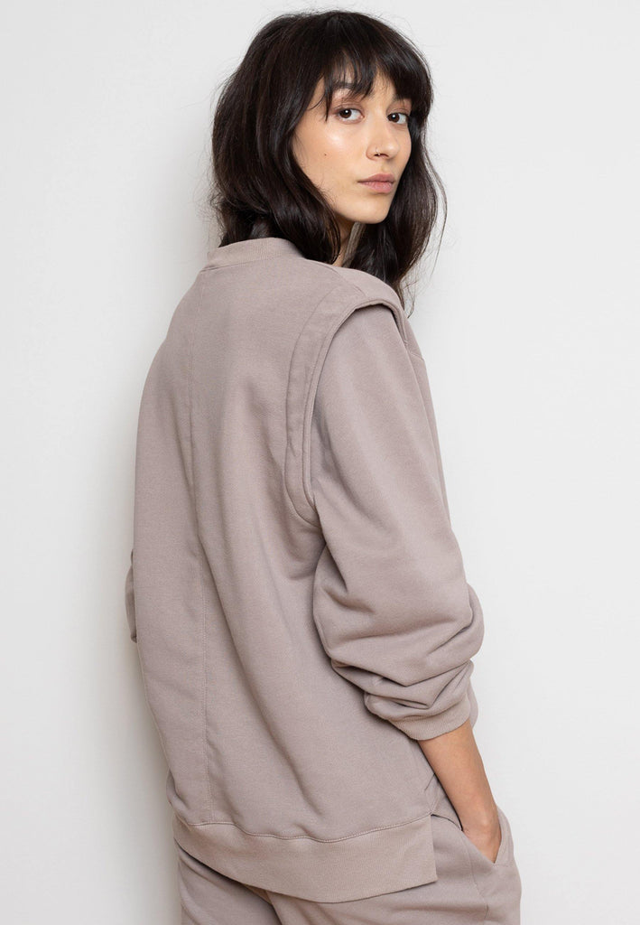 Sweatshirt with Enhanced Shoulders in Beige - NARRO