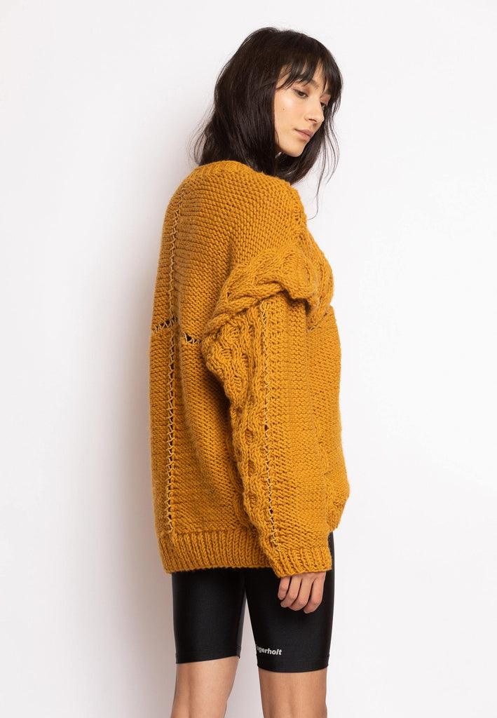 Pullover with Enhansed Knitted Shoulders - NARRO